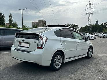 от приуса: Toyota Prius: 2014 г., 1.8 л, Автомат, Гибрид, Хэтчбэк — 4