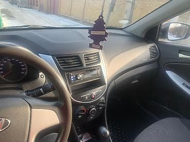 6: Hyundai Accent: 2013 г., 1.6 л, Автомат, Бензин, Седан — 4