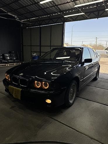 lada vesta: BMW 5 series: 2002 г., 2.5 л, Механика, Бензин, Седан — 2