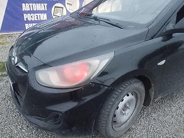 арзан машине: Hyundai Solaris: 2011 г., 1.4 л, Кол менен иштөөчү, Бензин, Хетчбек — 8