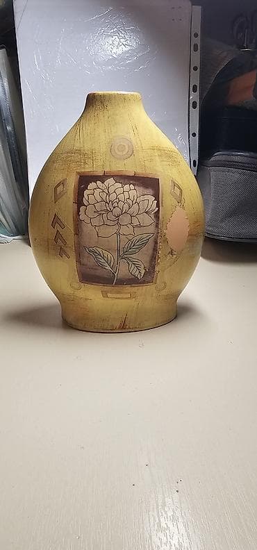 Коробки: Керамическая декоративная ваза в этно-стиле.б/у - Форма: приземистая — 1