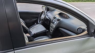 tayota yris: Toyota Yaris: 2008 г., Автомат, Бензин, Седан — 10