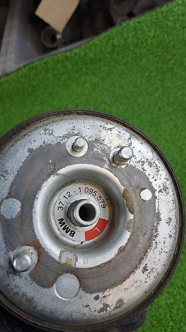 cargo traffic: Подушка мотора BMW 2004 г., Б/у, Оригинал, Германия — 4