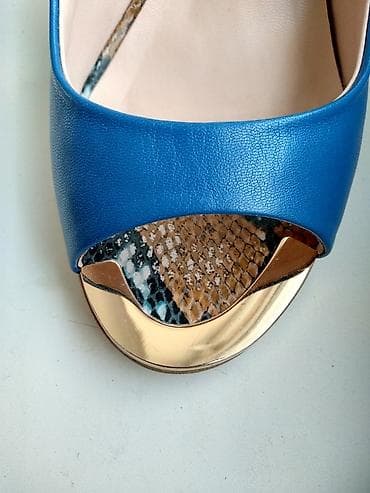 Женская обувь: Продаю новые кожаные босоножки фирмы Loius Veronica, 37 размера. Цвет — 4