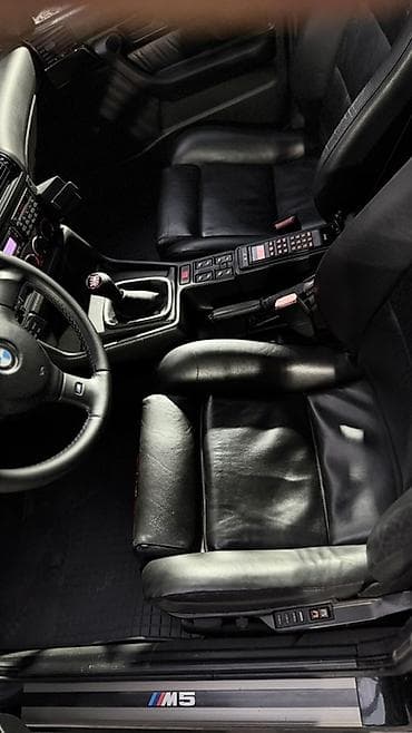 хелла: BMW M5: 1991 г., Механика, Бензин, Седан — 10