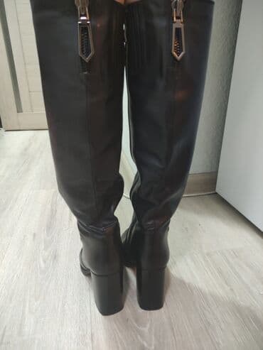 фирменная обувь из италии: Сапоги, 38, Berloni, Б/у, цвет - Черный, Самовывоз — 2