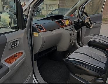 ева поли: Toyota Noah: 2003 г., Автомат, Бензин, Минивэн — 5