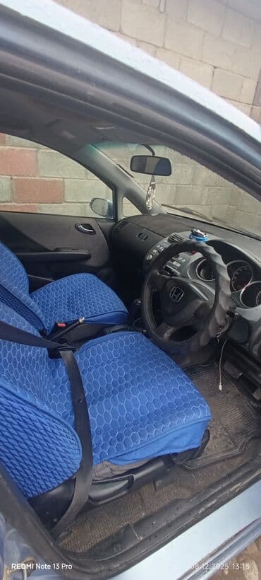 скутер бензиновый купить бу: Honda Fit: 2002 г., 1.3 л, Вариатор, Бензиновая, Хэтчбэк — 4