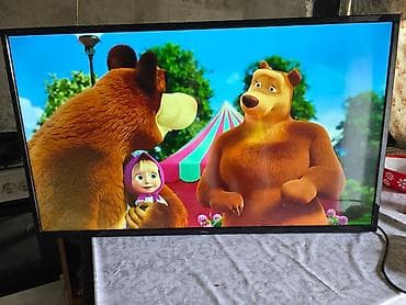 стенный телевизор: LED HDTV 50 - Диагональ около 45" (визуально). - LED-подсветка, яркое — 2