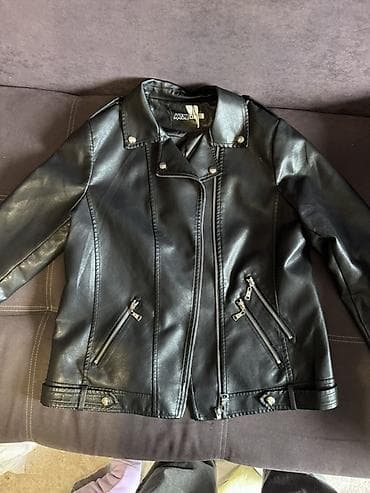 Кожаная куртка, Косуха, Экокожа, Приталенная модель, M, L at lalafo.kg Кожаная куртка, Косуха, Экокожа, Приталенная модель, M, L