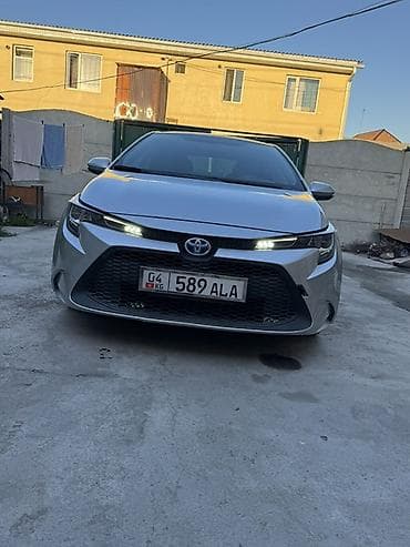 lexus 2004: Toyota Corolla: 2020 г., 1.8 л, Автомат, Гибрид, Седан — 2