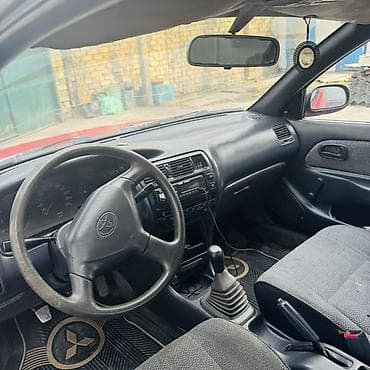 step: Toyota Corolla: 1992 г., 1.6 л, Ручные, Бензин, Хэтчбэк — 9