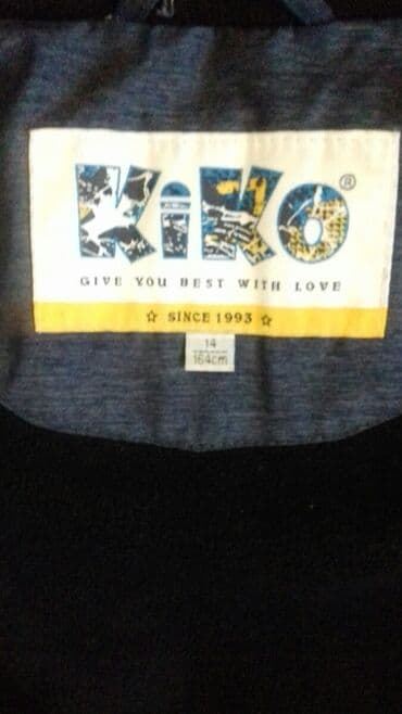 куртка подростковая зимняя: Продаю зимний пуховик на подростка. Рост 164 см. Капюшон съёмный, с — 3