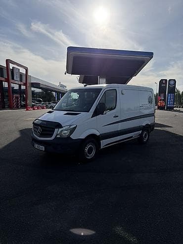 ford c max: Легкий грузовик, Mercedes-Benz — 3