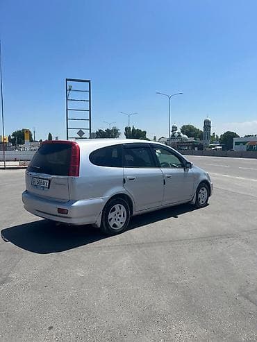 кузов гольф: Honda Stream: 2002 г., 1.7 л, Автомат, Бензин, Минивэн — 3