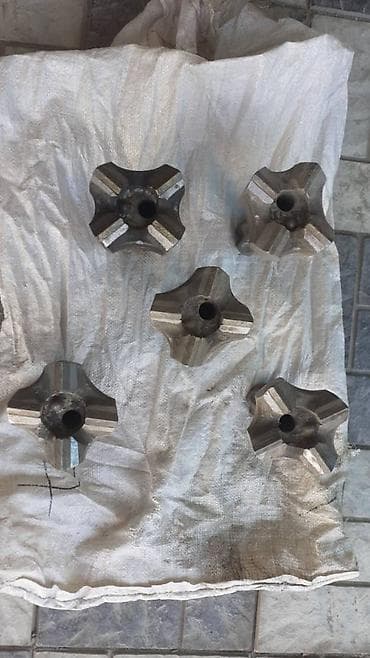 дубликат ключ: Буровые коронки для перфораторов/буровых установок. К110 Россия - — 3