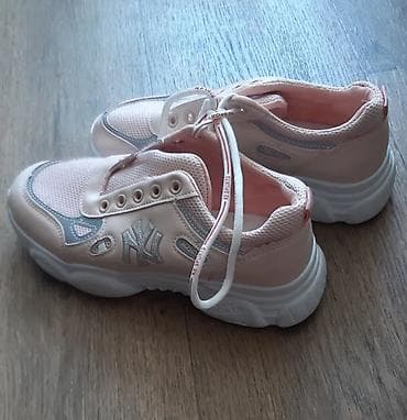 В наличии женские кроссовки со светоотражающим эффектом и с — 3