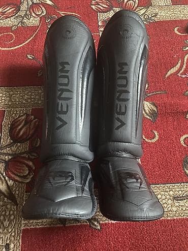 женские часы оригинал: Продаю экипировку для единоборств Перчатки Venum, футы Venum, шлем — 1