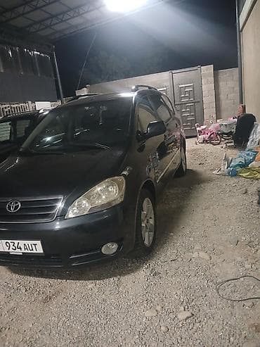 1 nz: Toyota Avensis Verso: 2003 г., 2 л, Механика, Бензин, Минивэн — 2