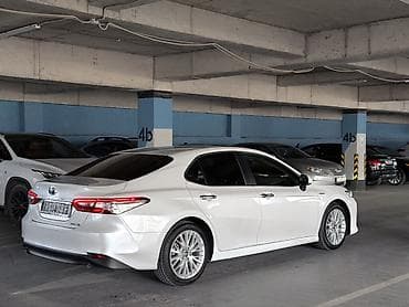 пушстарт: Toyota Camry: 2019 г., 2.5 л, Вариатор, Гибрид, Седан — 1