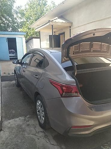 c4 с4: Hyundai Solaris: 2018 г., 1.6 л, Механика, Бензин, Седан — 4