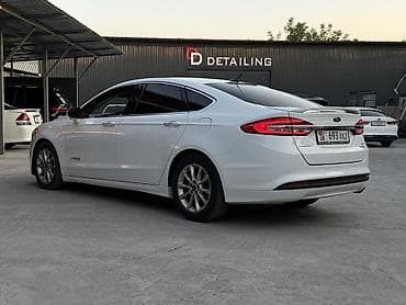 2017: Ford Fusion: 2017 г., 2 л, Автомат, Гибрид, Седан — 2