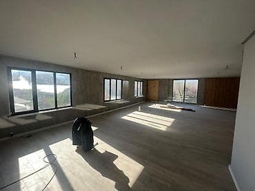 сарай сатылат с кызыл туу московкий р н: Кеңселерди ижаралоо, 300 м² — 2