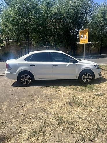 Volkswagen Polo: 2018 г., 1.6 л, Механика, Седан — 2
