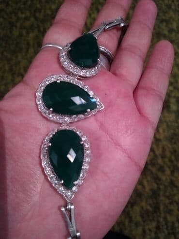 Киреге берилүүчү кийимдер: Серебро браслет с натуральными камнями 5500 с,Обмена нет, кольцо — 3