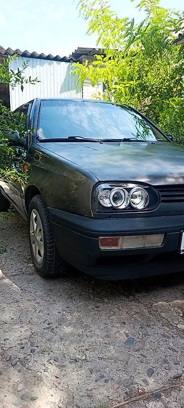 Продажа авто: Volkswagen Golf: 1993 г., 1.6 л, Механика, Бензин, Хэтчбэк — 2