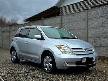 Toyota Ist: 2003 г., 1.3 л, Автомат, Бензин, Хэтчбэк