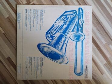 монеты разных стран: Пластинки разные и цены разные — 7