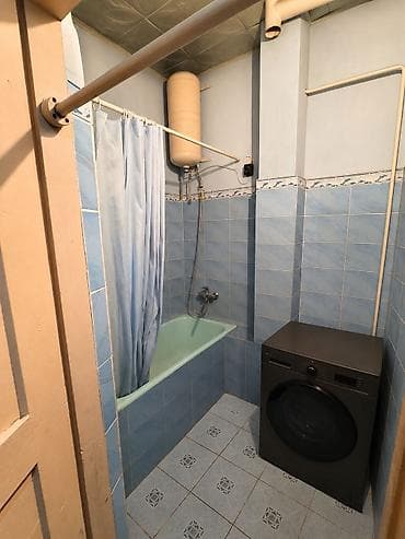 Квартиры: 3 комнаты, 72 м², 1 этаж, Старый ремонт — 7