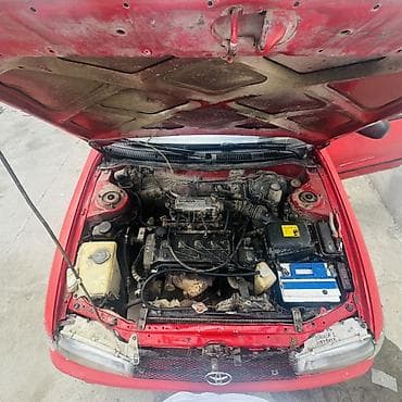 step: Toyota Corolla: 1992 г., 1.6 л, Ручные, Бензин, Хэтчбэк — 3