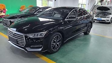 li auto: BYD E9: 2021 г., Седан — 1