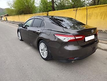 corolla 2004: Toyota Camry: 2018 г., 2.5 л, Вариатор, Гибрид, Седан — 4