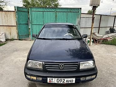 cla 220: Volkswagen Vento: 1992 г., Механика, Седан — 3