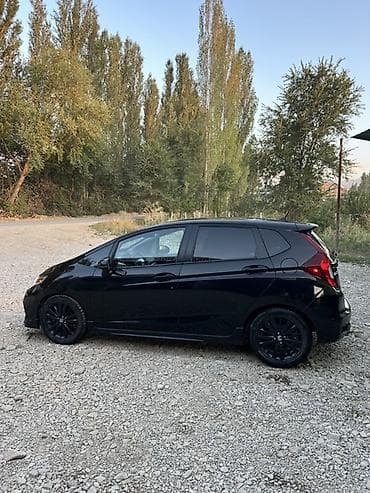 rf 2: Honda Fit: 2017 г., 1.5 л, Механика, Бензин, Хэтчбэк — 3