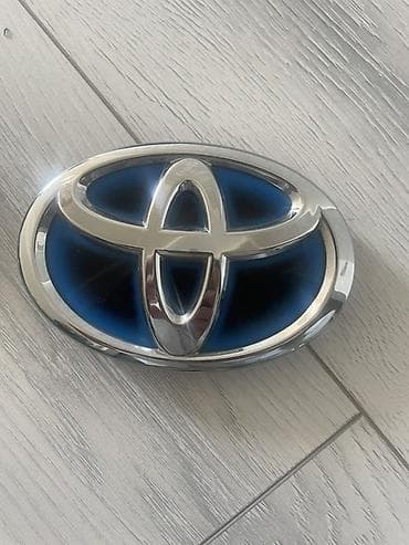 эмблема тойота: Продаю эмблему для автомобилей Toyota и Lexus Бензин, Гибрид — 1