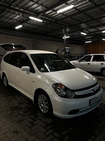 Транспорт: Honda Stream: 2003 г., 2 л, Автомат, Бензин, Универсал — 8