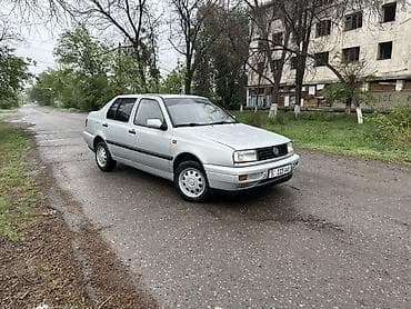 вампер сешка: Volkswagen Vento: 1994 г., 1.8 л, Ручные, Бензин, Седан — 3