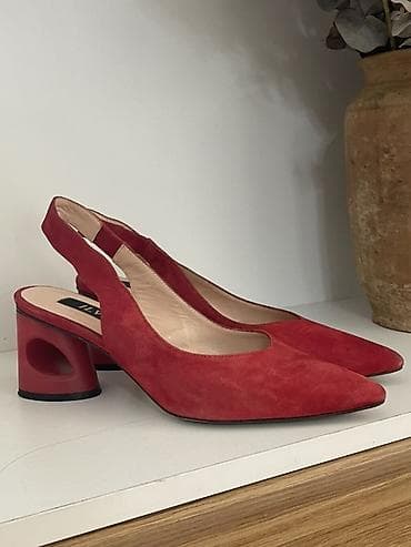 туфли: Элегантные женские туфли iLVi Milano красного цвета из замши. Модель — 1