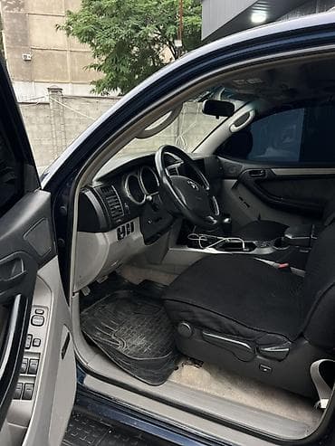 Toyota 4Runner: 2004 г., 4 л, Автомат, Газ, Внедорожник — 6