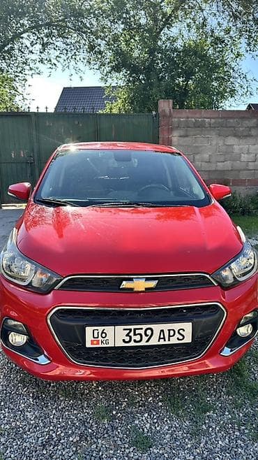 Chevrolet Spark: 2016 г., 1 л, Вариатор, Бензин, Хэтчбэк