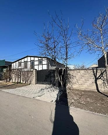 30000: Продаётся земельный участок с домом и хозяйственными постройками в — 7