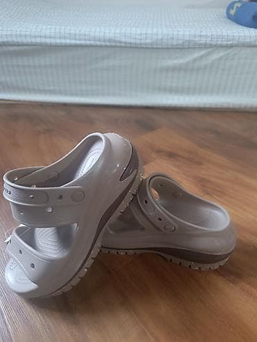 горный обувь: Сабо, 38, Crocs, Новый, цвет - Голубой, Самовывоз — 2