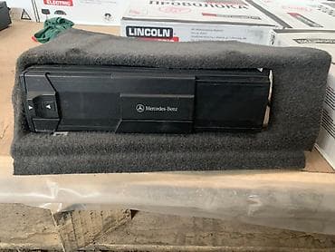 jack a2: —-CD changer Mercedes Benz MC3196. Стоял на кабане W140. В сборе с — 1