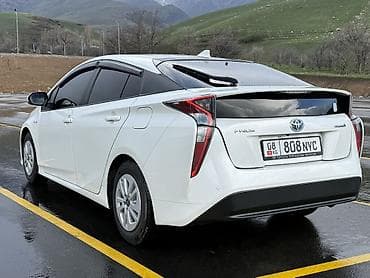 toyota prius 2016: Toyota Prius: 2016 г., 1.8 л, Вариатор, Гибрид, Лифтбек — 4