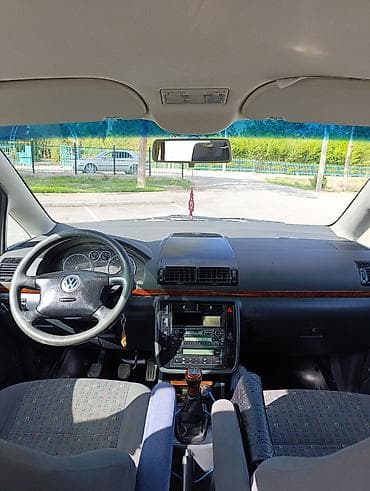 mini ev: Volkswagen Sharan: 2001 г., 2 л, Механика, Бензин, Минивэн — 10