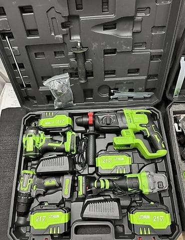 Аккумуляторный набор инструментов 21V в кейсе Комплект